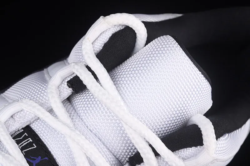 All Categories Air Jordan Jordan Series Basketball Shoes Air Jordan 11 Pure Original Version Air Jordan 11 Low "Concord" AJ11 Concord White Black Original Label Real Carbon Fiber Low-top Basketball Shoes 528895-153
